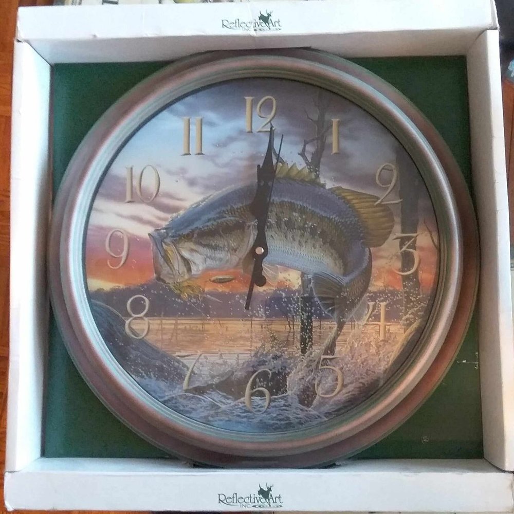 Reflective art 16 inch Autumn Strut Wall Clock